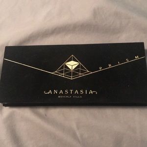 Anastasia Beverly Hills “Prism” eyeshadow Palette